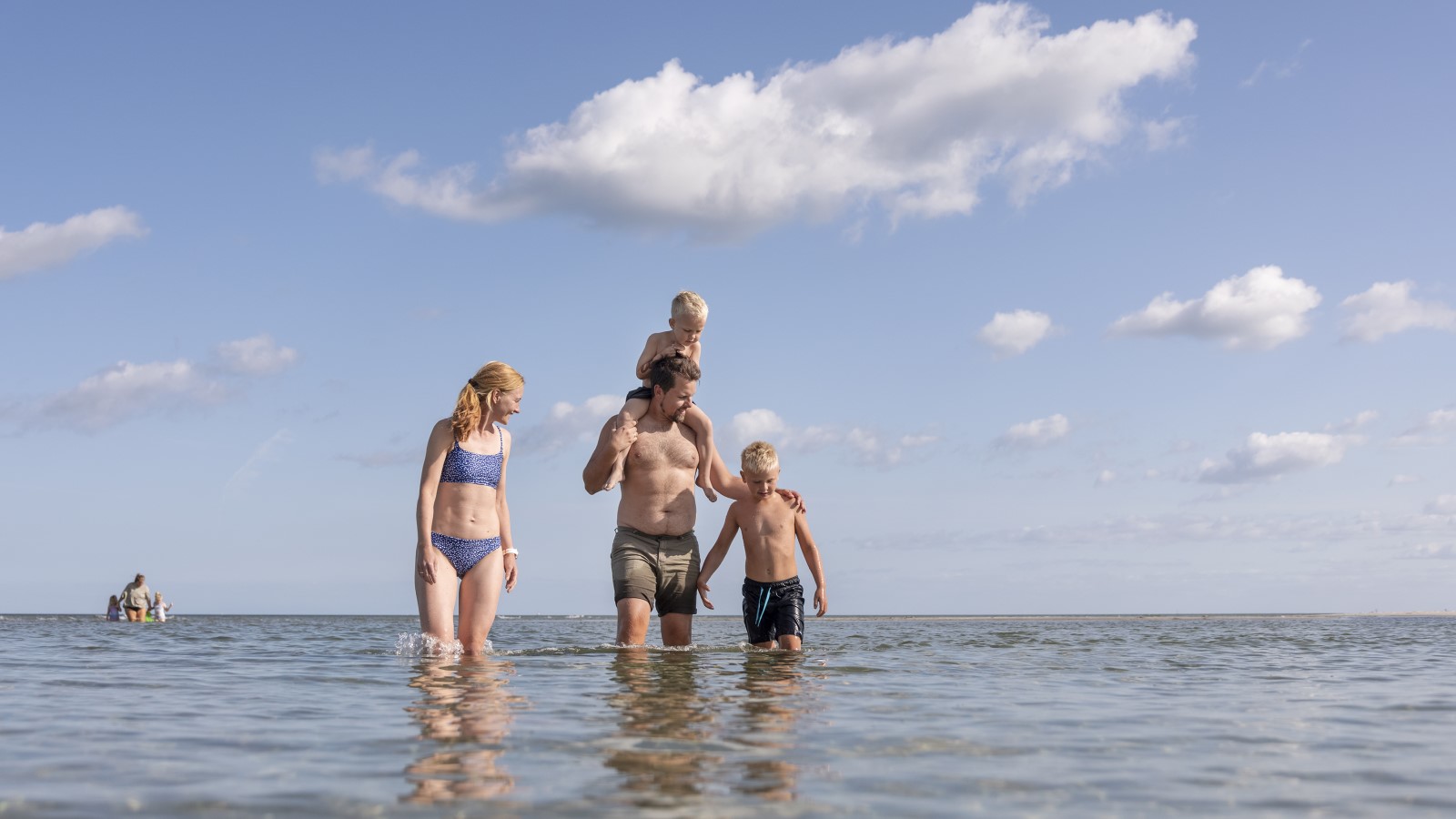 Familie på Hals strand
