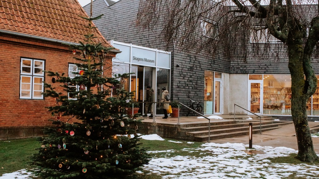 Juletræ foran Skagens Museum 