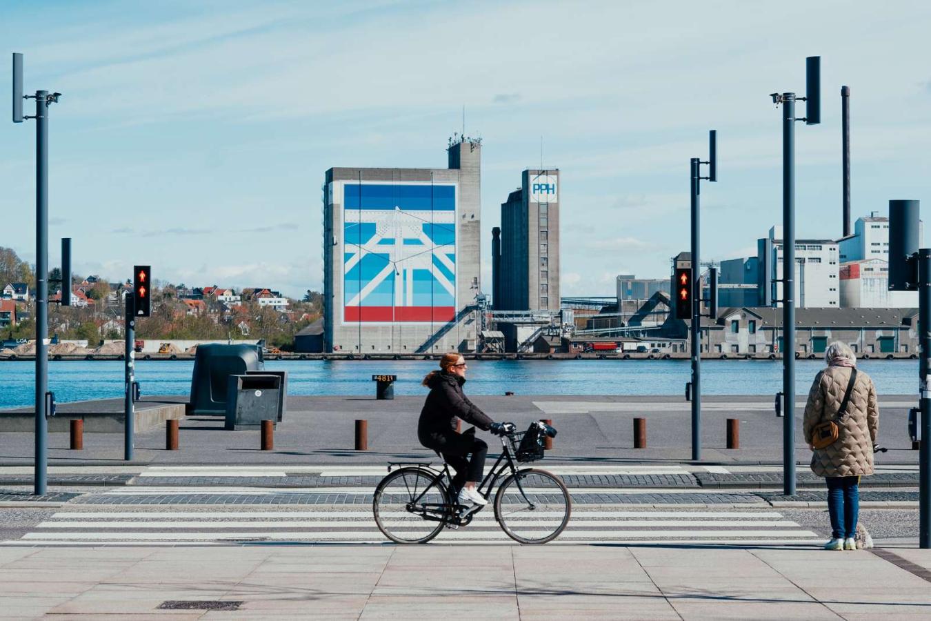 cyklist foran tolbod plads