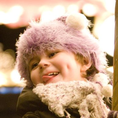 Pige på karrusel på Julemarkedet på Gammel Torv i Aalborg