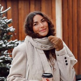 Photo of Elisabeth Jasmin 